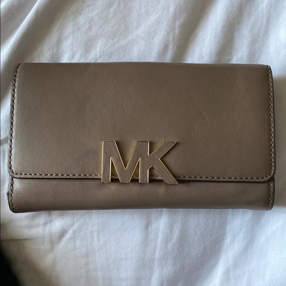 Michael Kors wallet